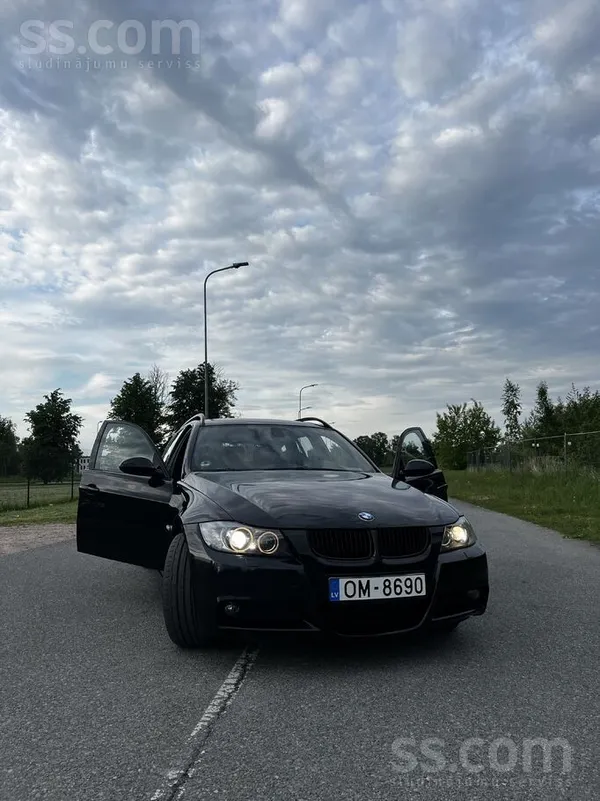 BMW 320