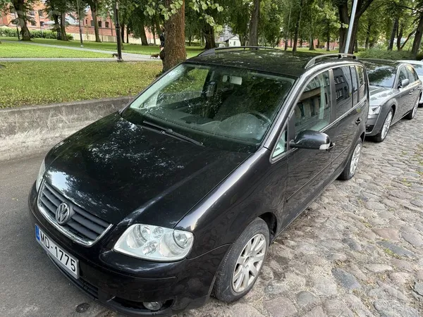 Volkswagen Touran 2003g / TA Lidz 01.27 / 1.9Tdi
Pārdodu Volkswagen Touran,