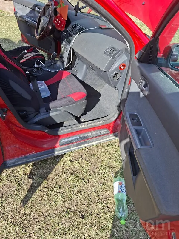 Volvo V50
