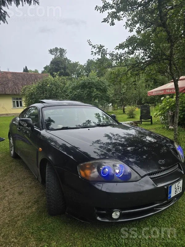 Pārdodu skaistu un pamanāmu auto Hyundai Coupe SE 2004.g
2, 0 105kw/142, 8h