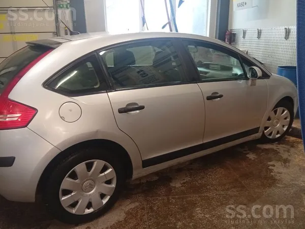 Citroën C4 2006 года, двигатель 1.6 бензин. Автомобиль в хорошем состоянии,