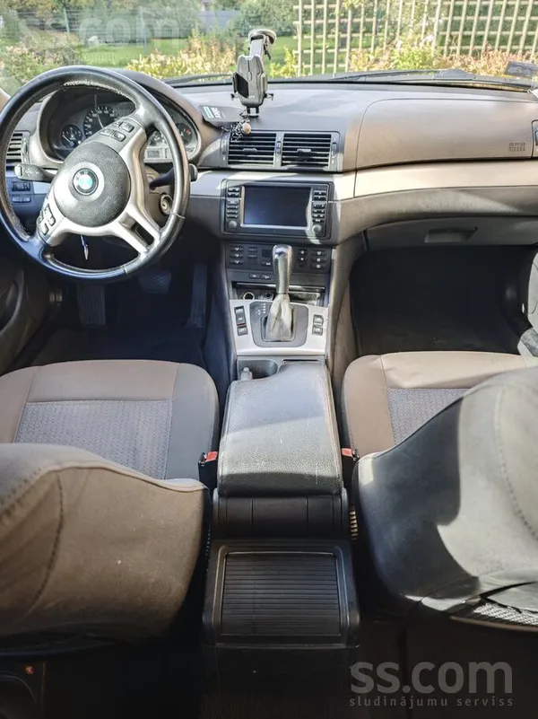 BMW 330