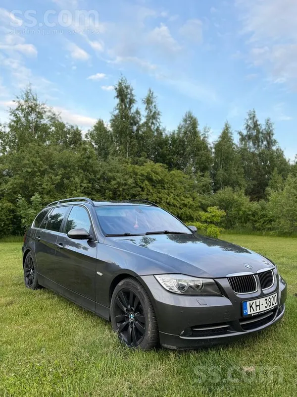 BMW 330