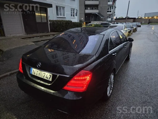 Mercedes Pārdod Mercedes-Benz S420 Cdi. 