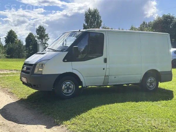 Tirgojas labs buss ar Svaigu skati.