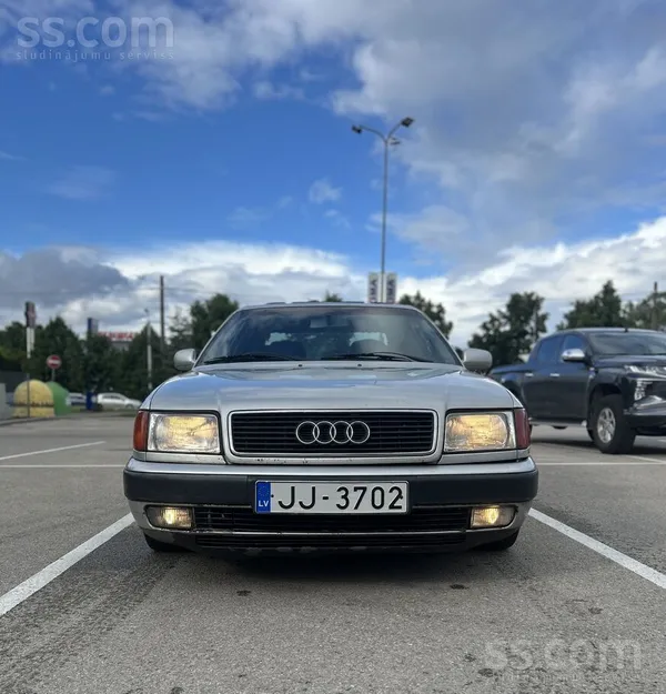 Audi 100