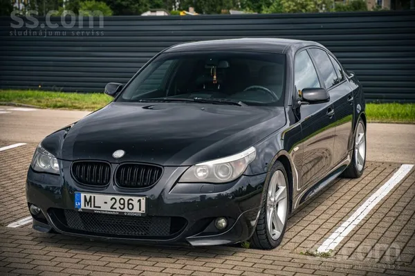 BMW 530