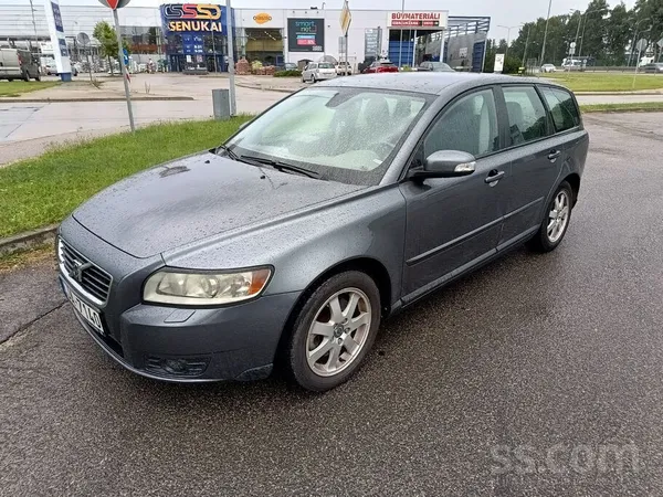 Volvo V50