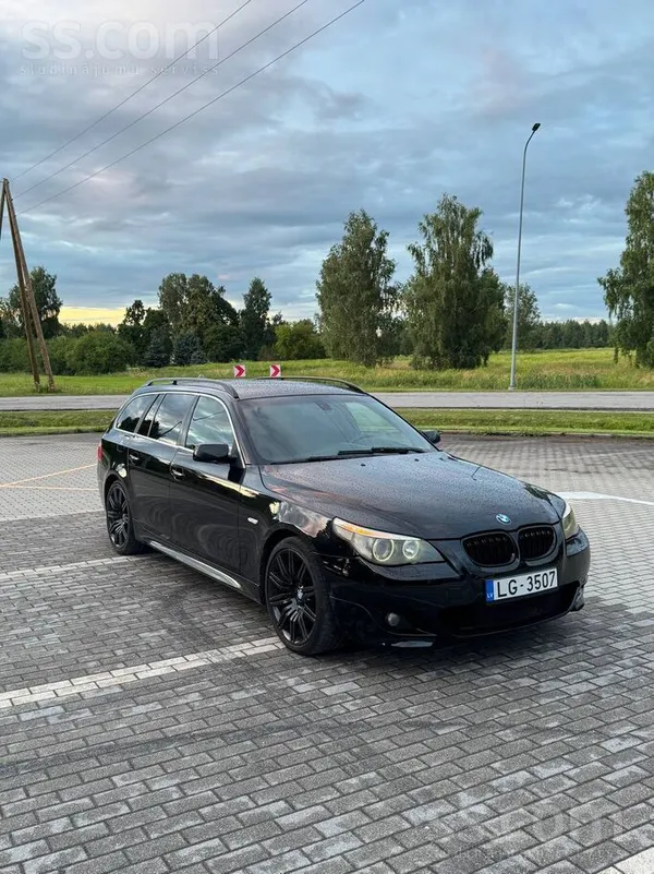BMW 530