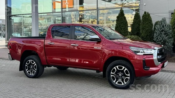 Toyota Toyota Hilux 2.8 D-4D (150 kW) jeb (204 Zs). 