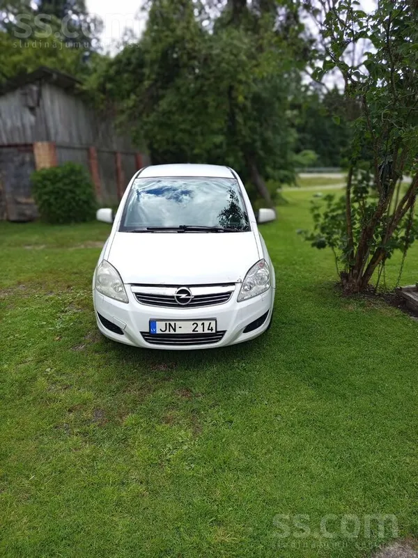 Opel Viens saimnieks kopš 2016 gada. Viss ejošs, čipots