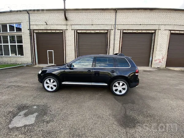Volkswagen Pārdod auto labā stāvoklī. Motors rūc , kārba strā