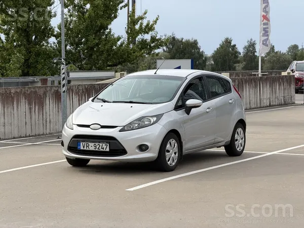 Ford Pārdodu Ford Fiesta Mk6 2010. gada ar 1.2l benzīna