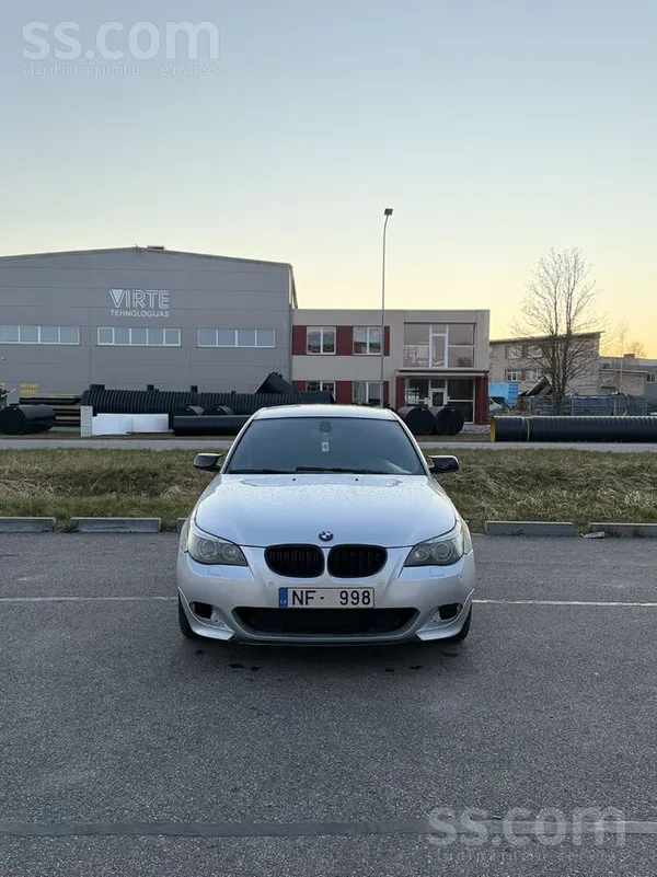 BMW 530
