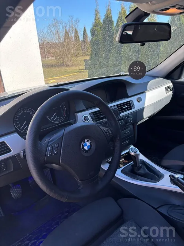 BMW 320 - 1