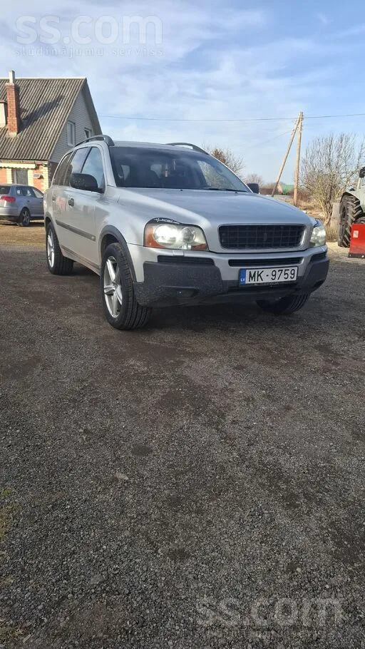 Pārdodu ietilpīgu komfortablu un klasisku zviedru Suv, kas apvieno robustu d