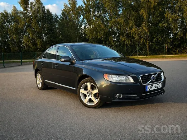 Volvo S80