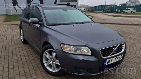 Volvo V50