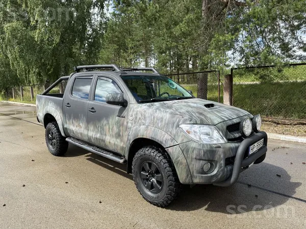 Toyota Pārdodu uzticamu un koptu Toyota Hilux lieliskā te