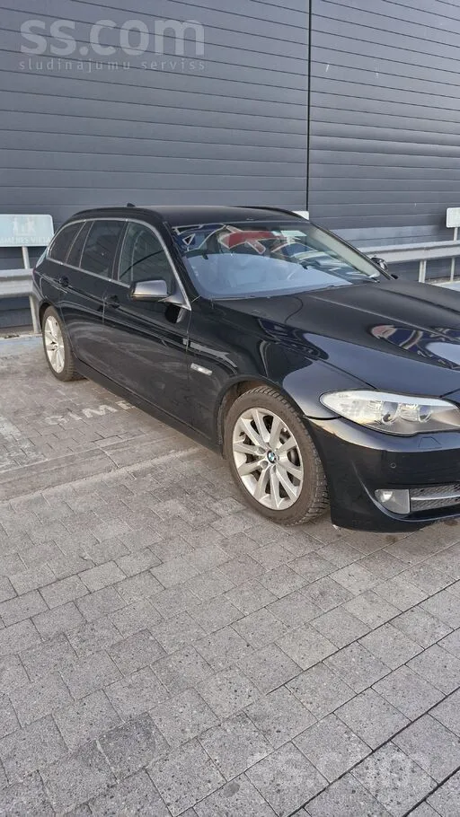 BMW 530