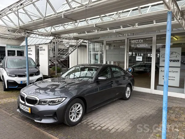 BMW 320