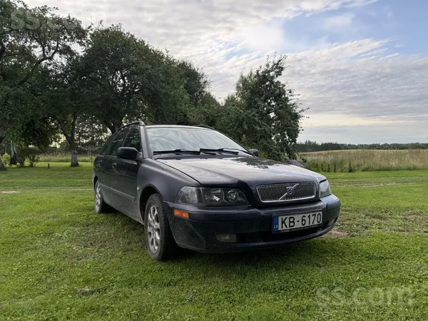 Volvo V40