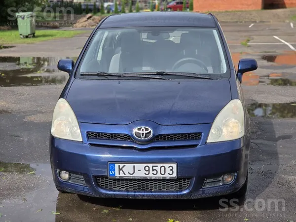 Toyota Pārdod sakarā ar jaunа auto iegādi. Labā tehniskā 