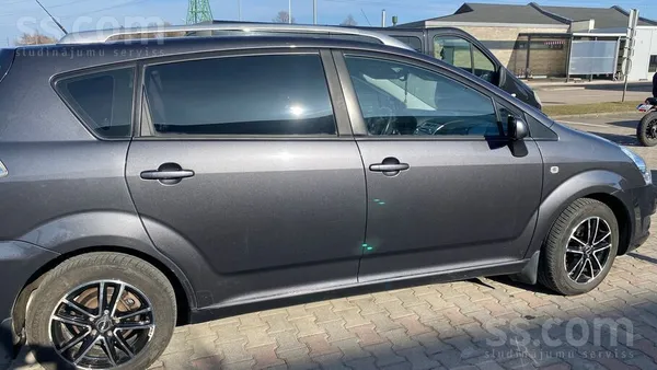 Toyota Corolla Verso 2007, 1.8 benzīns, Automāts, Furgons, Pelēks — Latvijā