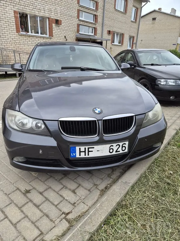 BMW 320