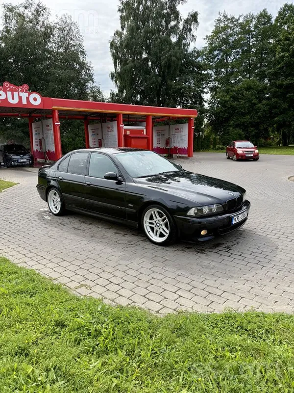 BMW Mana īpašuma 5 gadi, apkope un remonti veikti laic