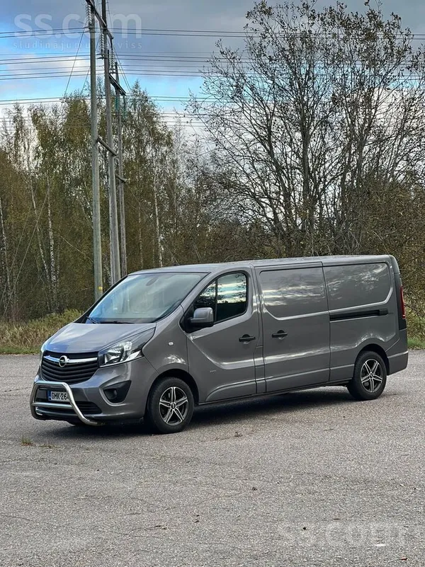 Opel Pārdod Opel vivaro ar garo bāzi. 