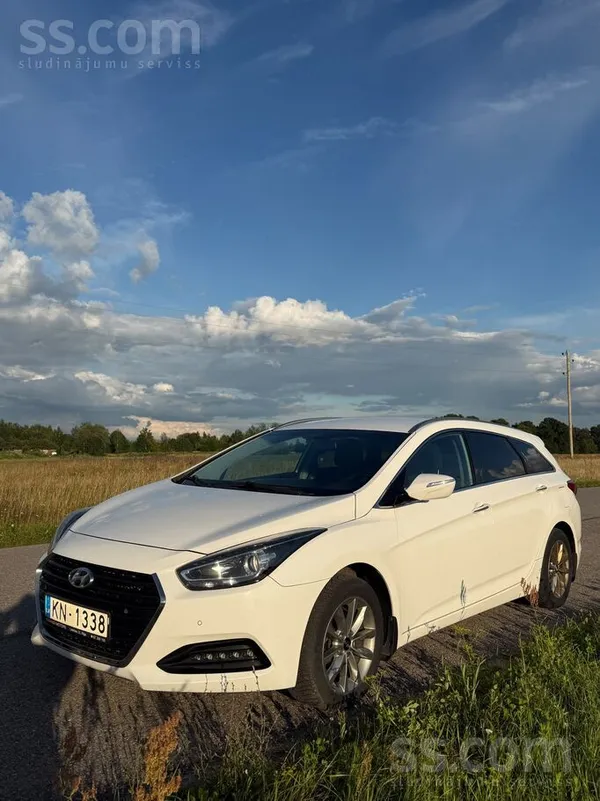 Pārdodu Hyundai i40 universāli ar uzticamu un ekonomisku 1.7 dīzeļdzinēju (8