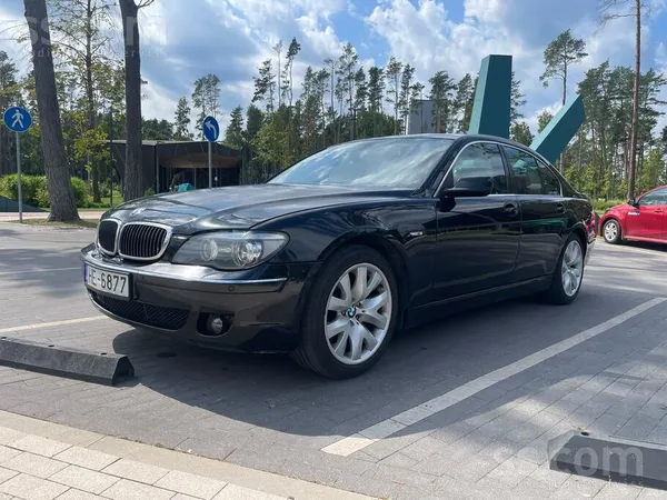 BMW 730
