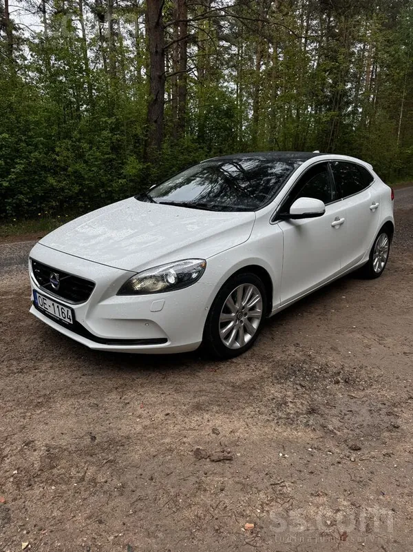 Volvo V40