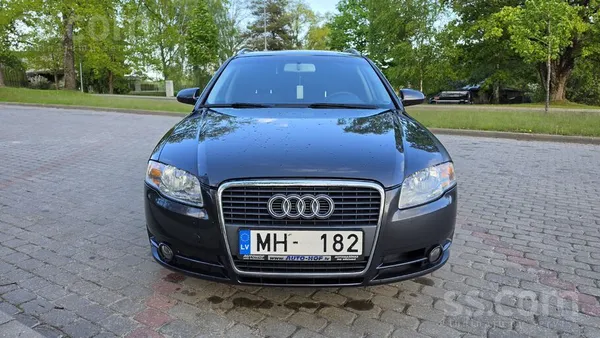 Audi Pārdodu automašīnu. Ir uzliktas sezonai jaunas vas