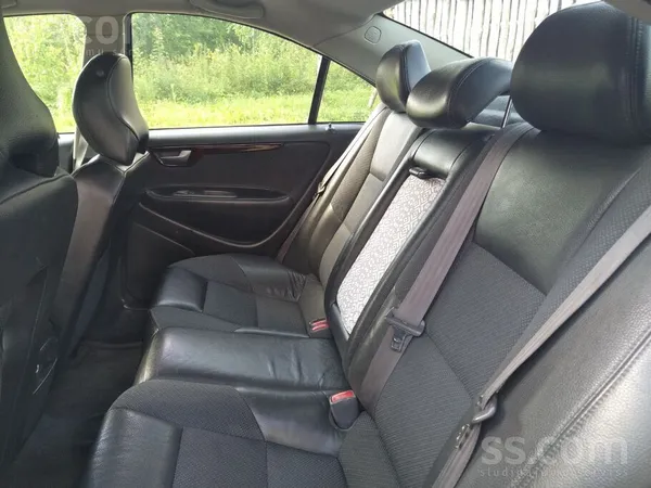 2.4 benzīns/gāze 147kw
Manā īpašumā vairāk kā 5 gadi
Patēriņš+-12 litri uz