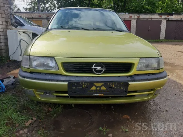 Opel Rucos braucos, tikai ievelkot jo no stavesanas nei