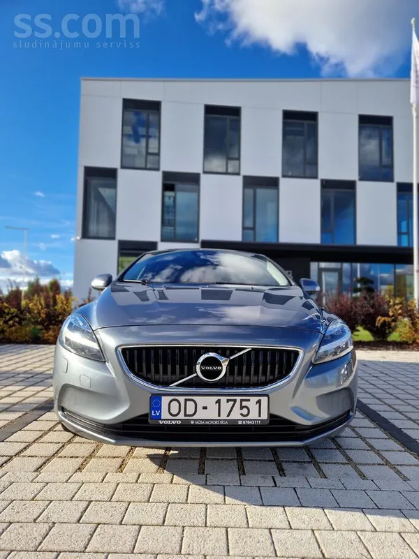 Volvo V40