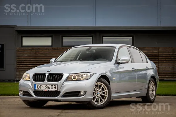 BMW 318 Ar automātisko tranmisiju ar 2.0 bendzindzinēju. 105 kw

-Automāti