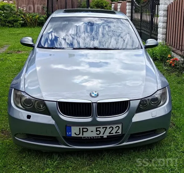 BMW 320