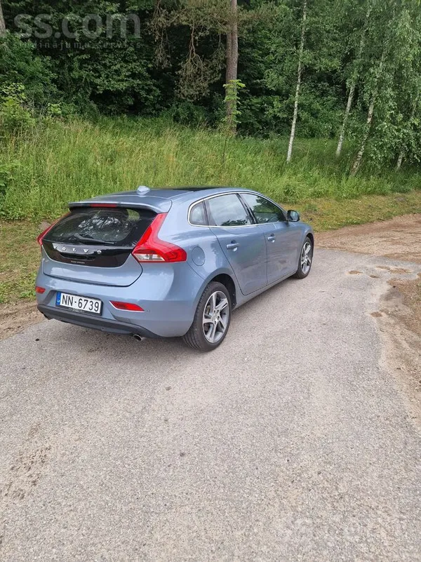 Volvo V40