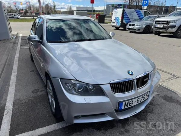 BMW 330