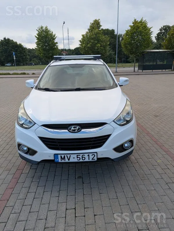 Hyundai Pārdodu dinamisku Hyundai ix35 ar 2, 0 l dīzeļdzin