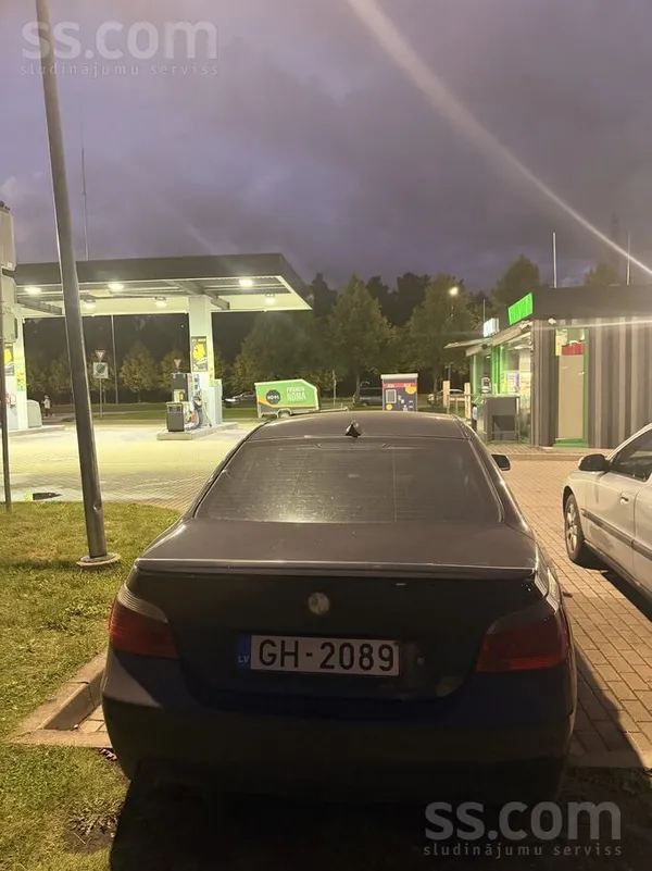 Продаю BMW E60 525d, 2.5 дизель.
Пробег 470 000 км. Машина не новая, поэ