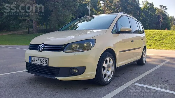 Pardod VW Touran. 2013.gada. 2.0 dizelis(81kw). Automatiska Parnesumkarba(Ds