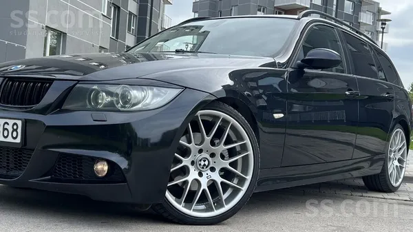 BMW 320