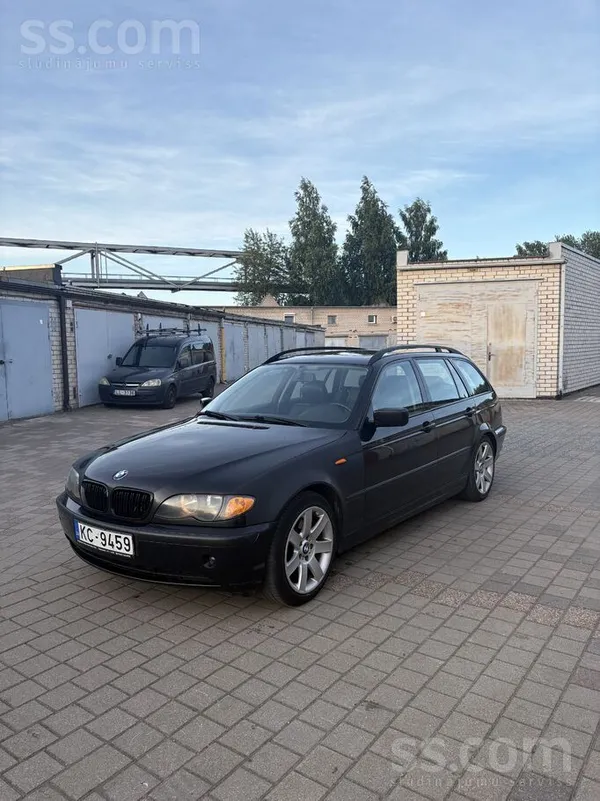BMW 320