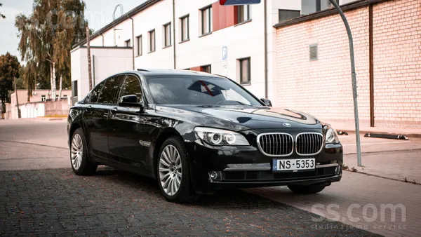 BMW 740 2011, 3.0D dīzelis, Automāts, Sedans, Melns — Latvijā