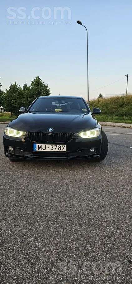 BMW 320