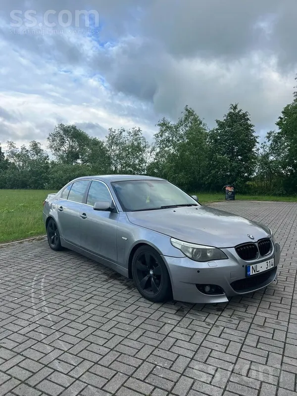 BMW 530